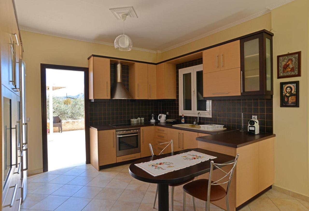 Villa Konstantinos 6 Bedrooms Aegina Kültér fotó